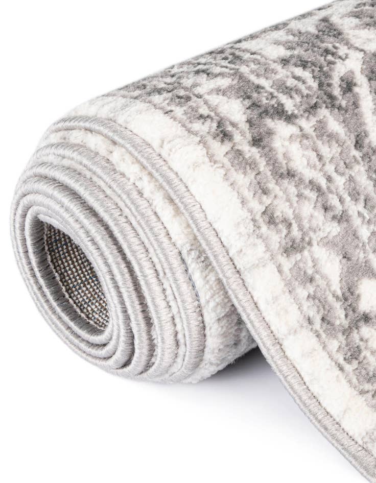 Detail image of  3' 3 x 5' 3 Boston Oval Rug