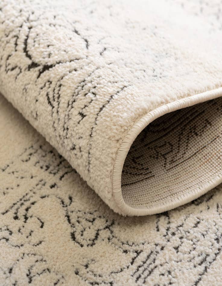 Detail image of 7' 10 x 10' Isabella Oval Rug