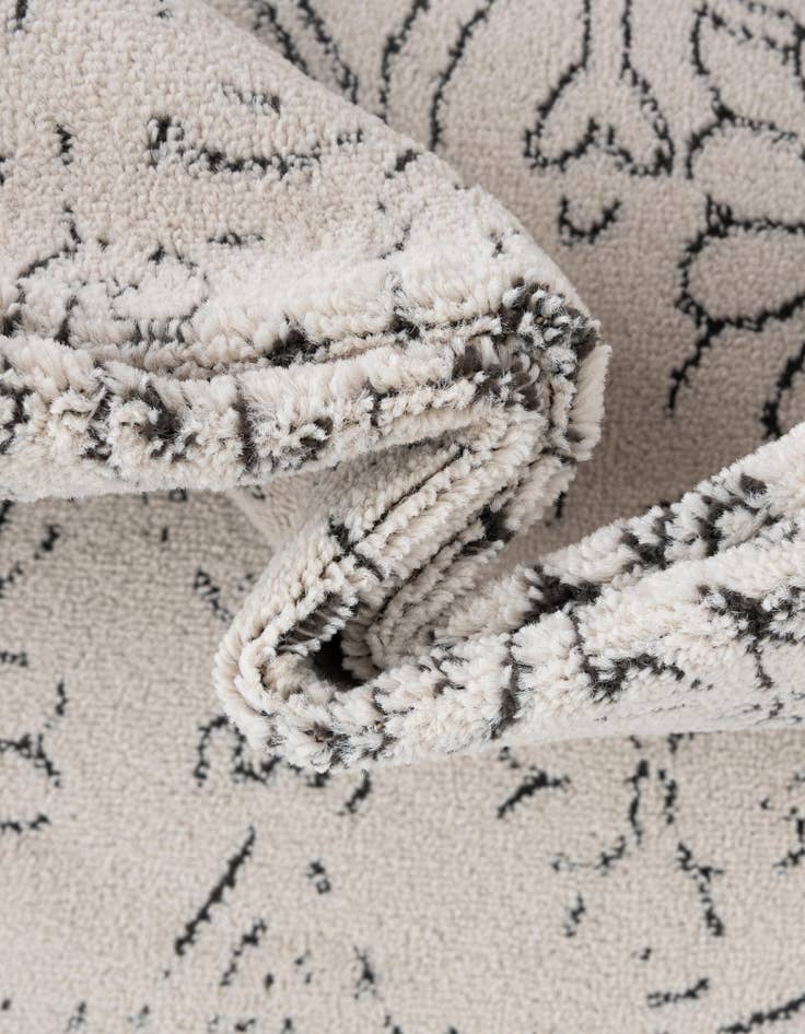 Detail image of  7' 10 x 10' Isabella Oval Rug