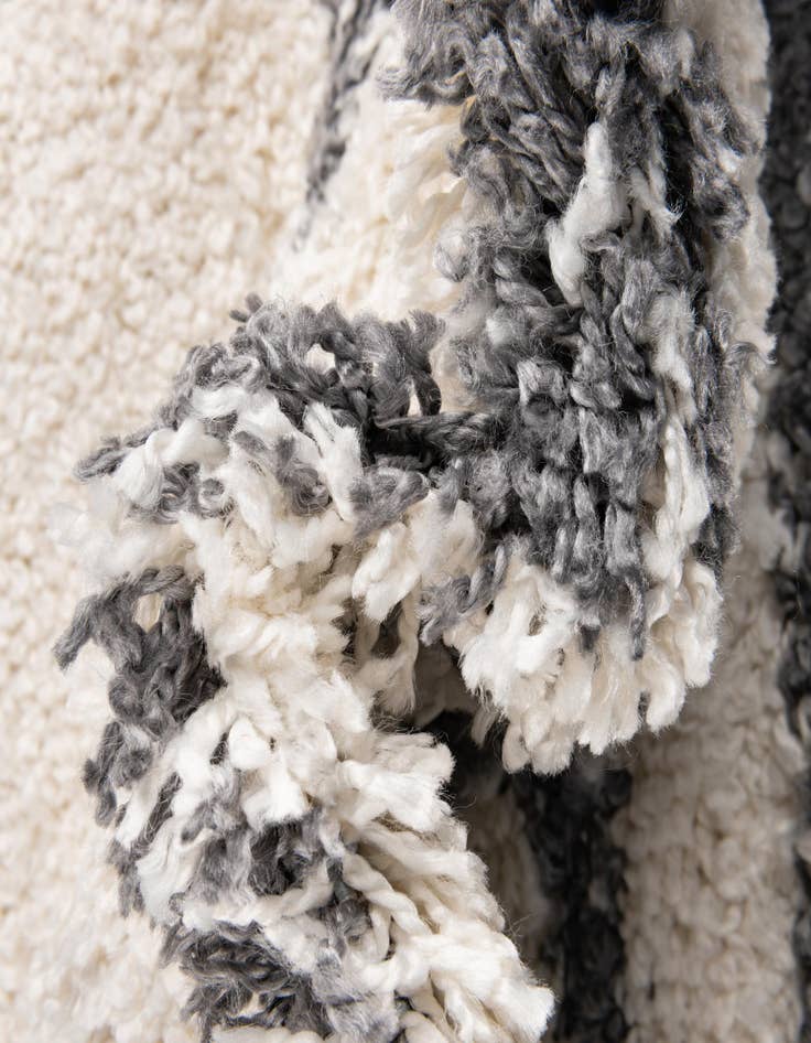 Detail image of  7' 10 x 10' Serenity Shag Oval Rug