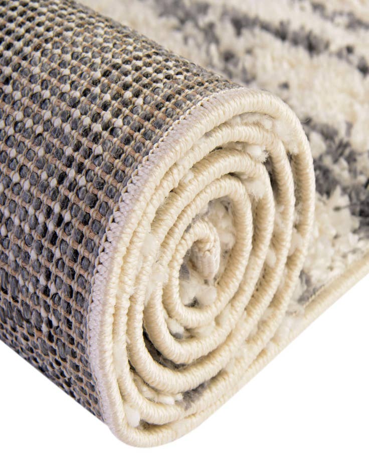 Detail image of  7' 10 x 10' Serenity Shag Oval Rug