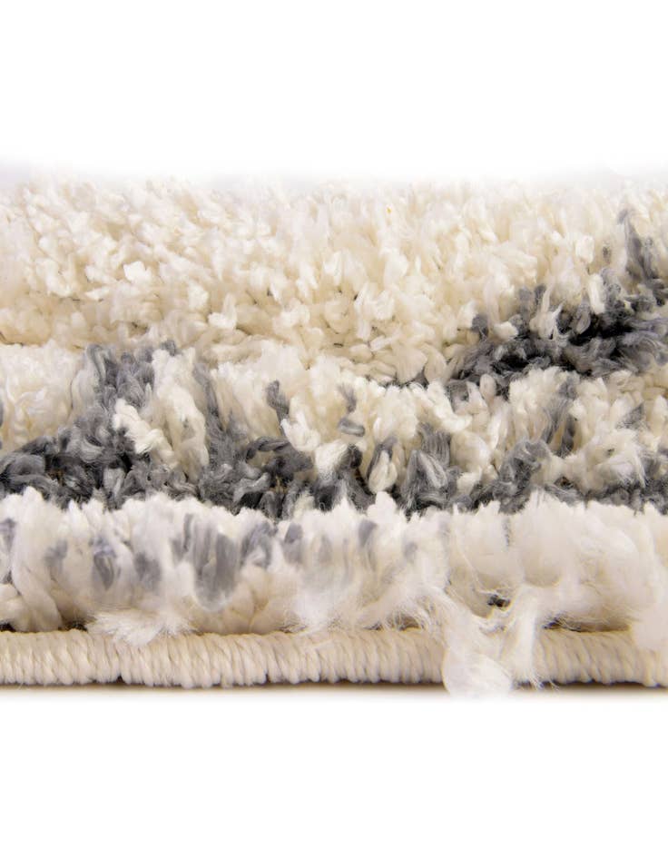 Detail image of  7' 10 x 10' Serenity Shag Oval Rug