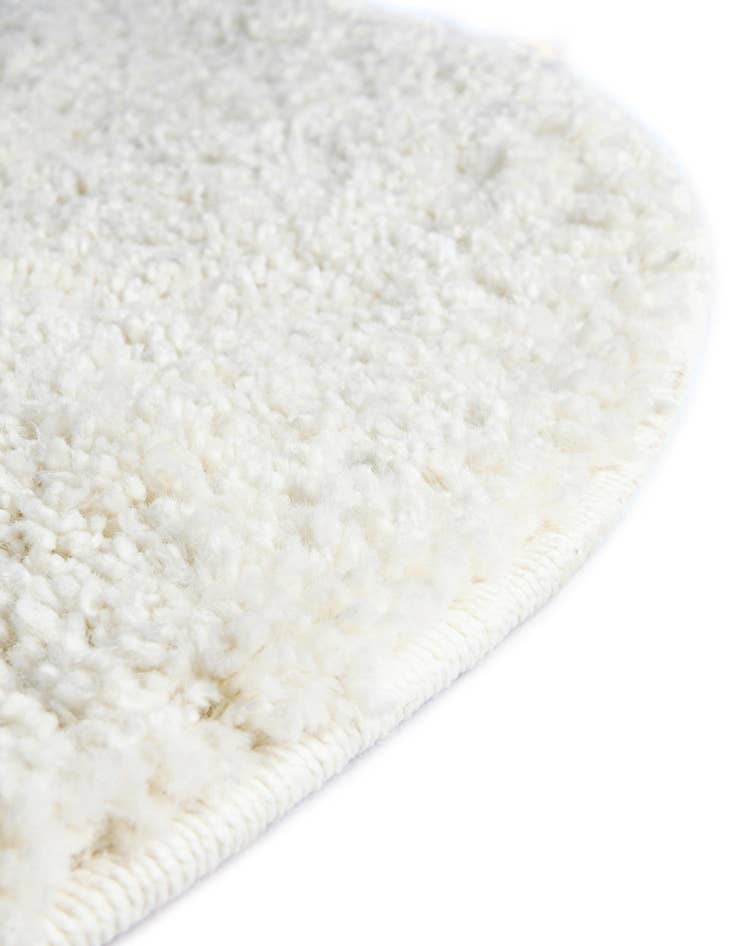 Detail image of  4' 1 x 6' 1 Soft Solid Shag Oval Rug