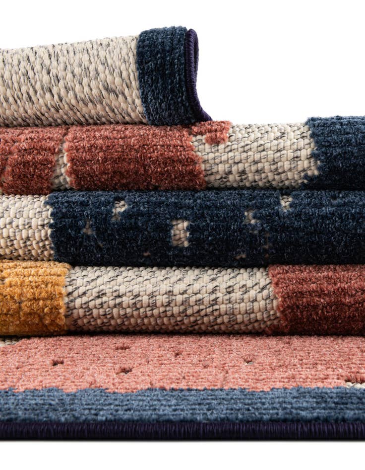 Detail image of  2' x 3'  Washable Belize Indoor / Outdoor Rug