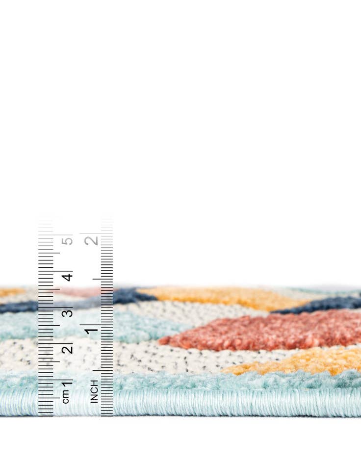 Detail image of  7' x 10'  Washable Belize Indoor / Outdoor Rug