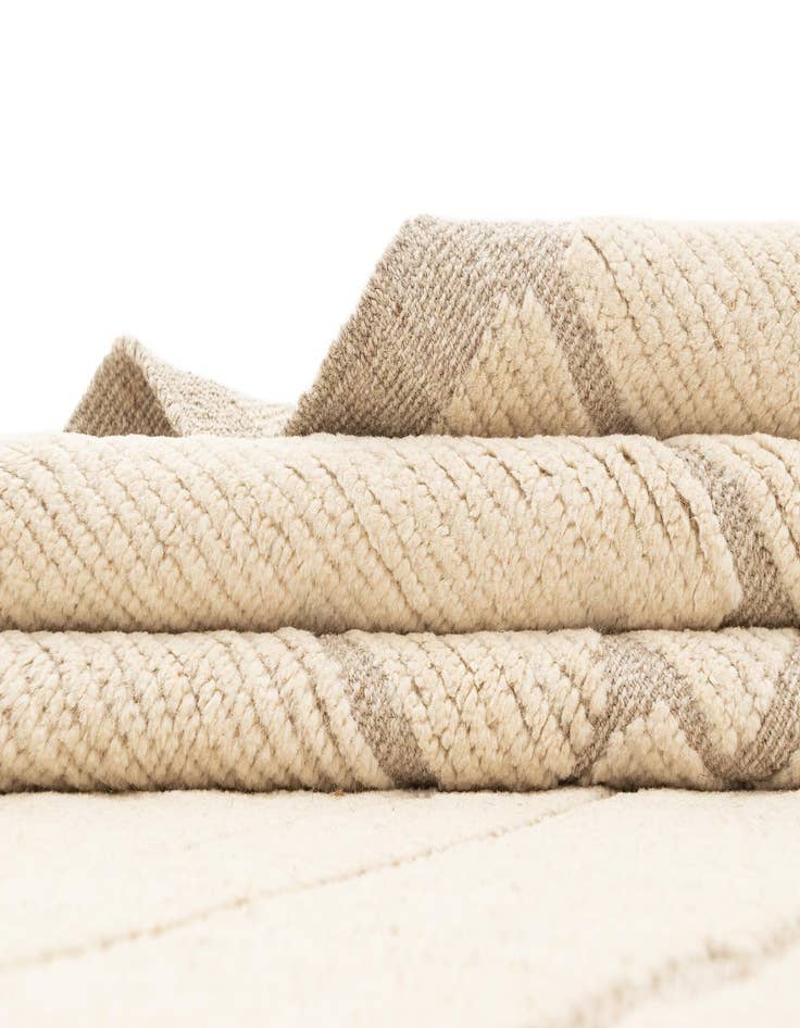 Detail image of  8' x 10' 2  Hand Knotted Beni Marok Rug