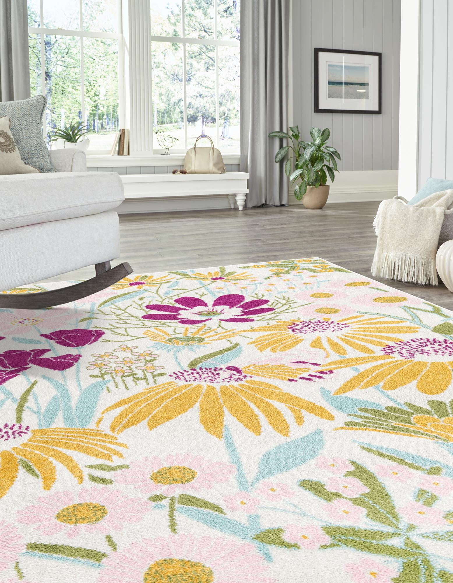 White 5' x 7' Bloom Rug | Rugs.com