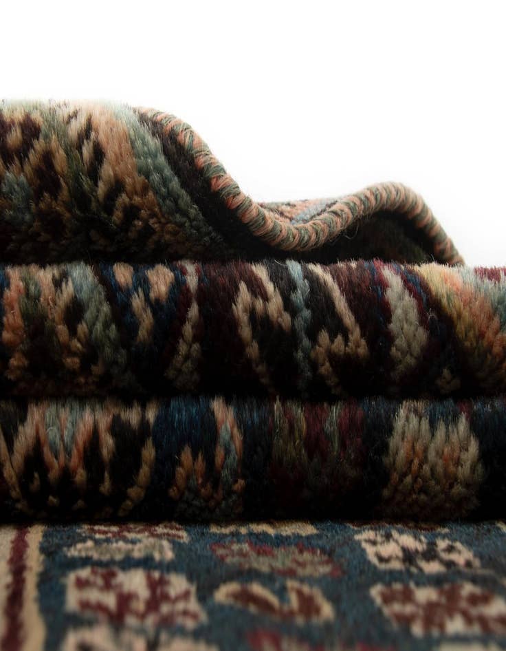 Detail image of  4' 11 x 8' 4 Ghashghai Wool Rug