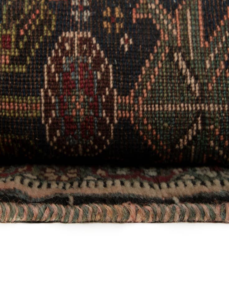 Detail image of  4' 11 x 8' 4 Ghashghai Wool Rug