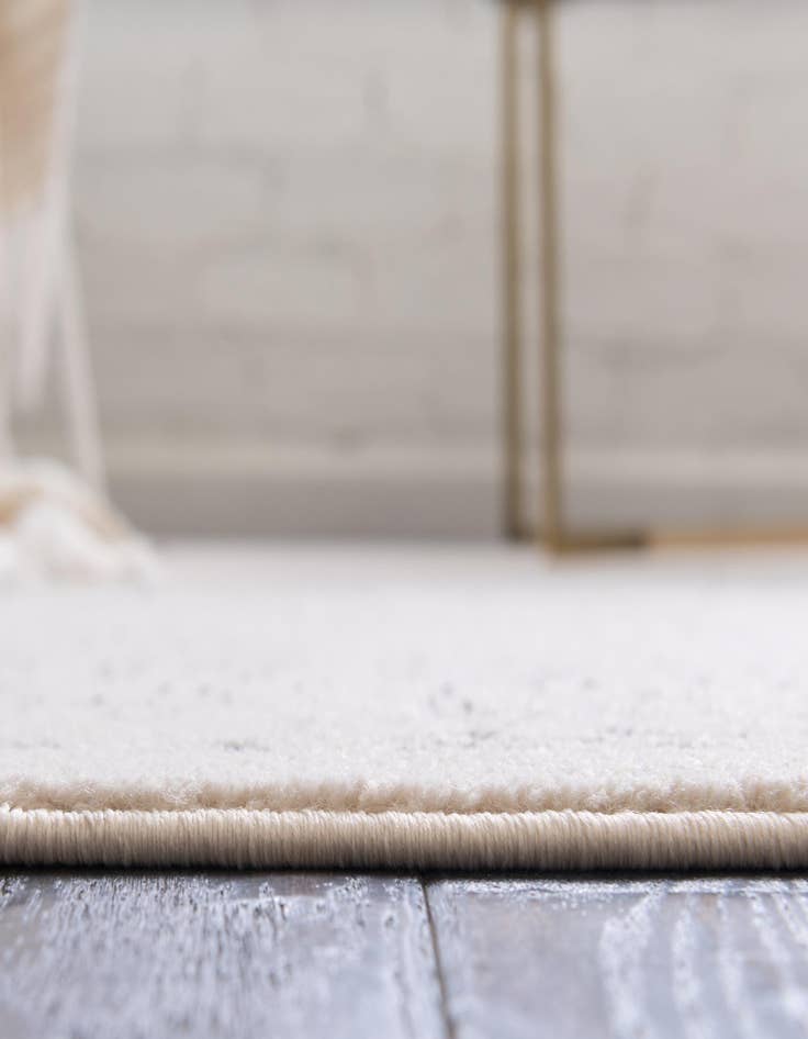 Detail image of  7' 10 x 10' Isabella Rug