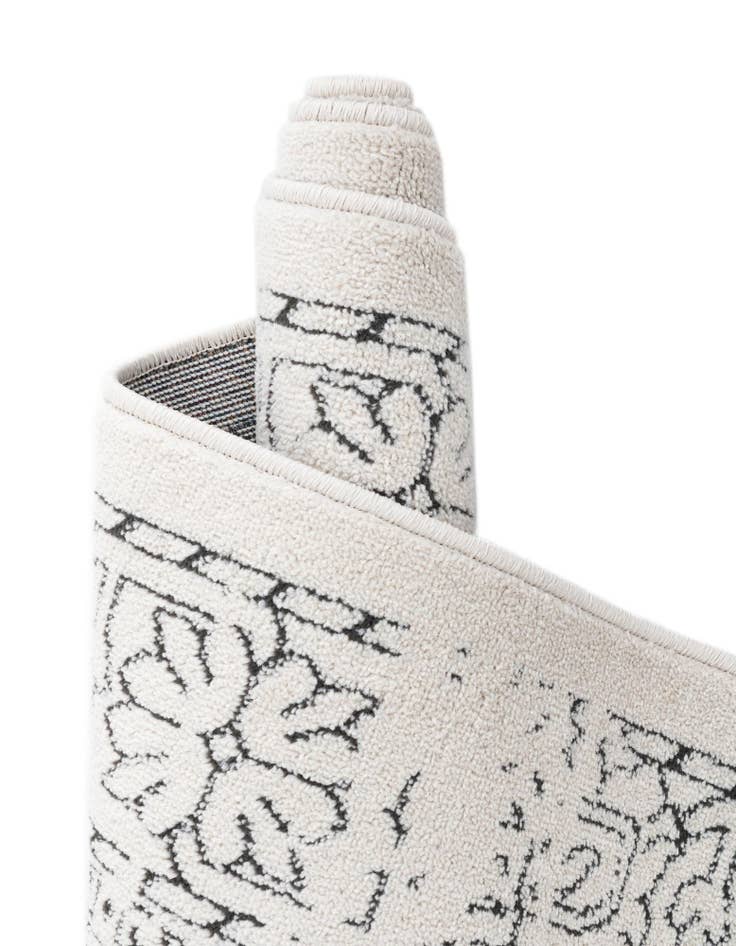 Detail image of  7' 10 x 10' Isabella Rug