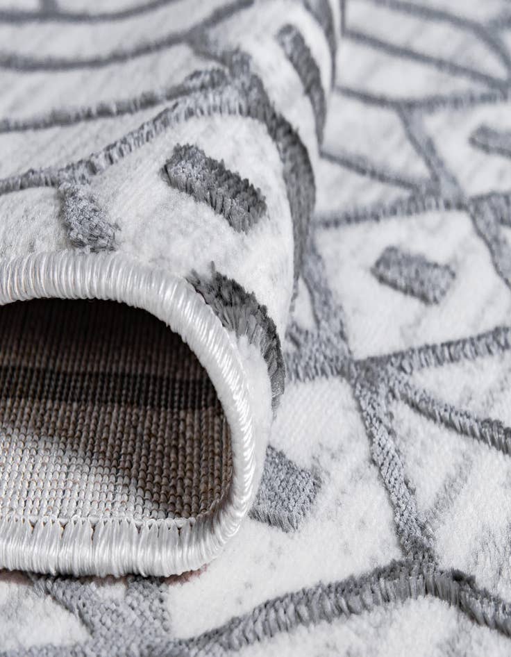 Detail image of  8' x 10' Lattice Trellis Rug