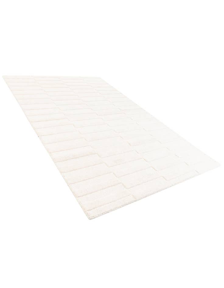 Detail image of  5' 1 x 7' 11 Luna Wool Rug