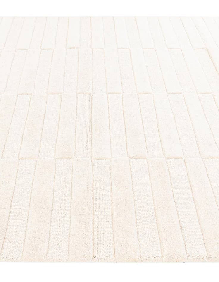 Detail image of  5' 1 x 7' 11 Luna Wool Rug