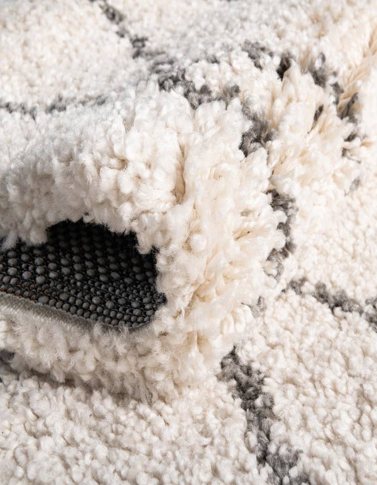 Detail image of  4' x 6' Moroccan Shag Rug