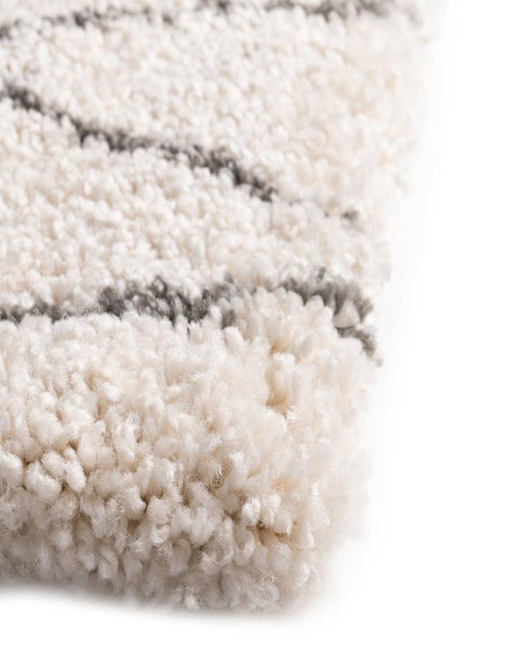 Detail image of  4' x 6' Moroccan Shag Rug