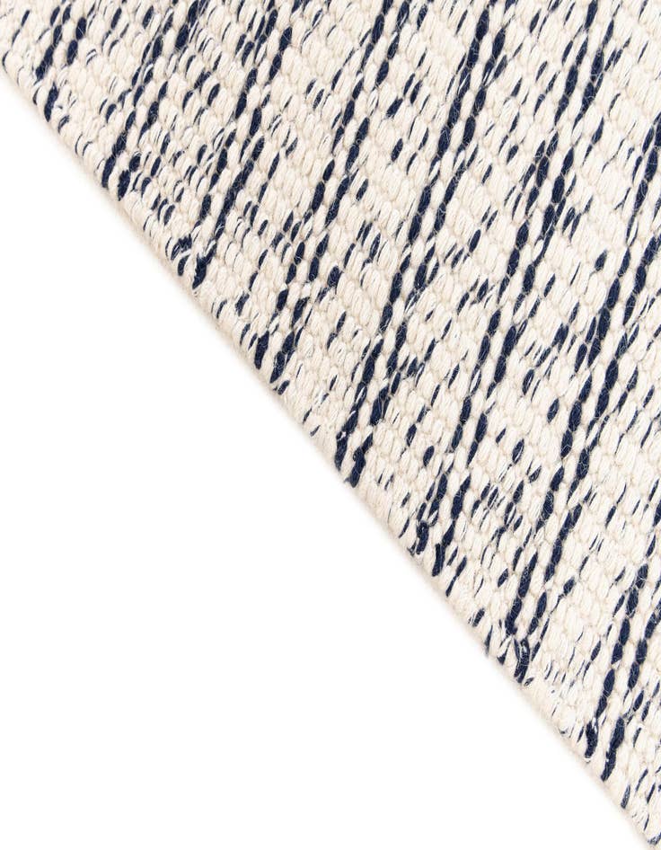 Detail image of  2' 1 x 3'  Hand Knotted Seaside Pearl Jute Rug