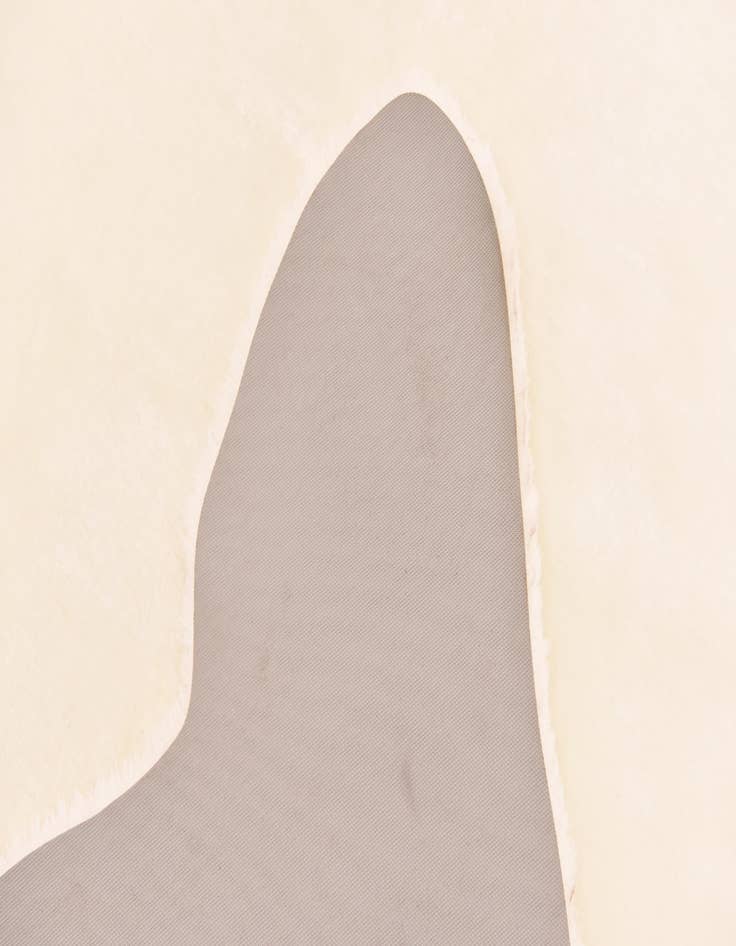 Detail image of  5' 4 x 7' 9 Sheepskin Rug