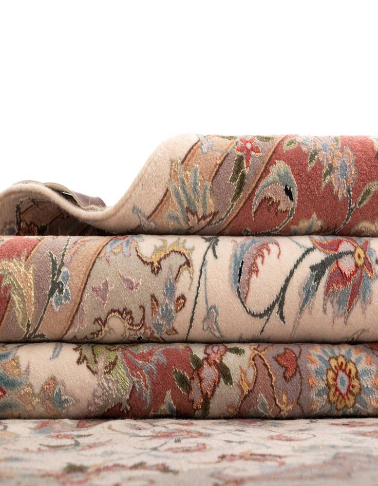 Detail image of  5' x 7' 1 Tabriz Rug