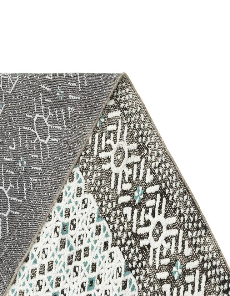 Detail image of  6' 8 x 9' 5 Vintage Royal Rug