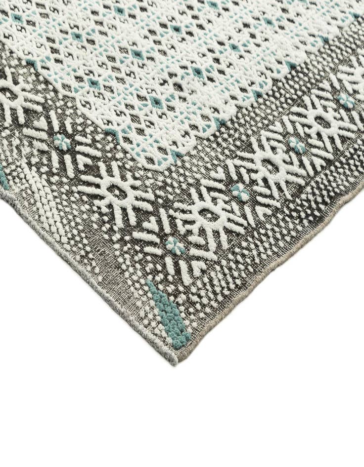 Detail image of  6' 8 x 9' 5 Vintage Royal Rug