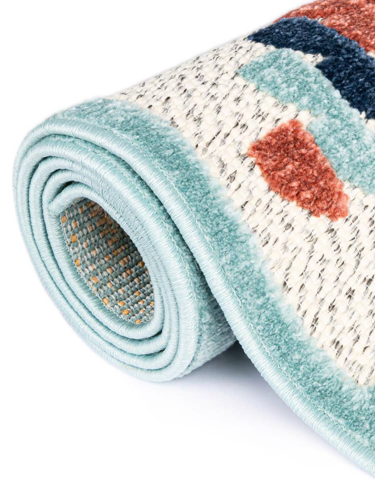 Detail image of  3' 3 x 3' 3  Washable Belize Indoor / Outdoor Round Rug