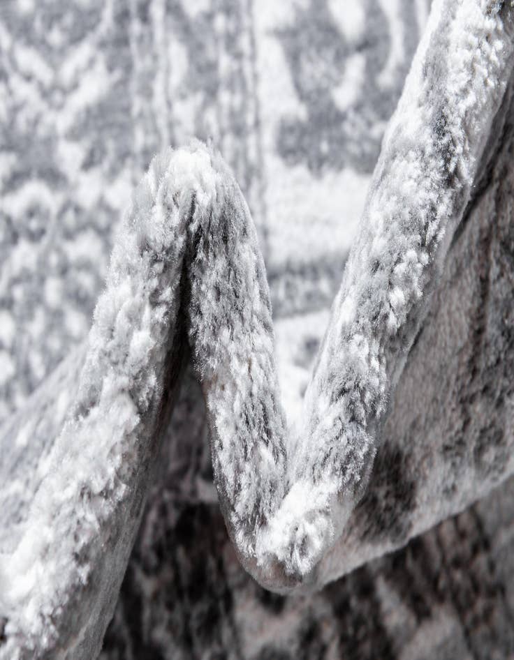 Detail image of  7' 10 x 7' 10 Boston Round Rug