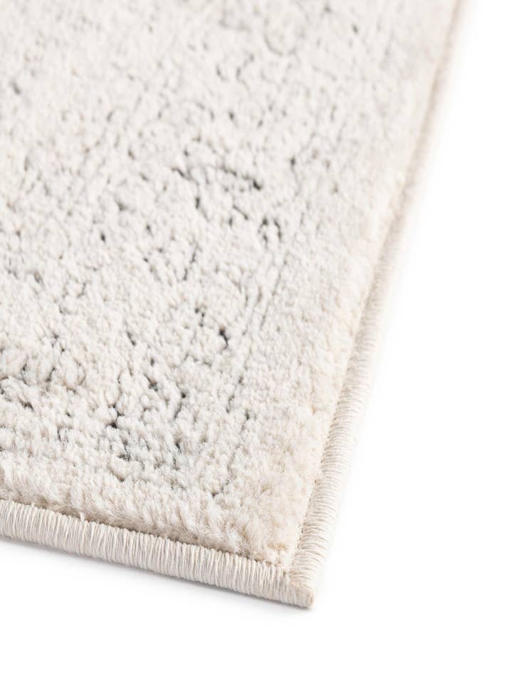 Detail image of  2' 7 x 10' Isabella Runner Rug