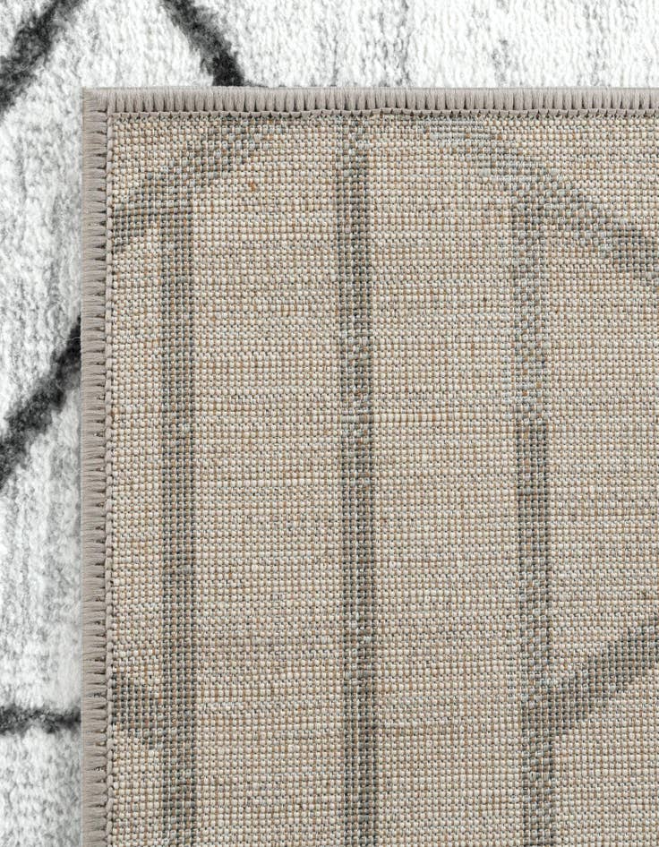 Detail image of  2' 7 x 16' 5 Lattice Trellis Runner Rug