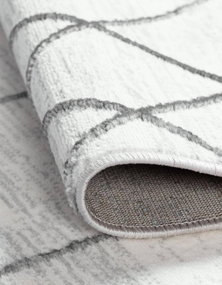 Detail image of  3' x 19' 8 Lattice Trellis Runner Rug