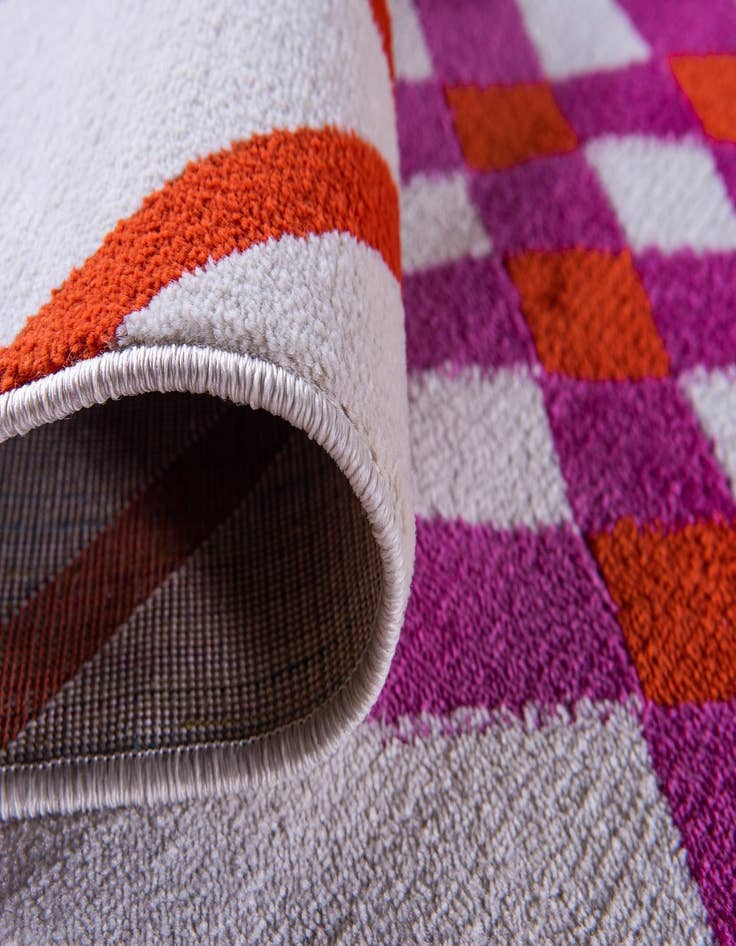 Detail image of Jane Seymour 2' x 6' Open Hearts Runner Rug