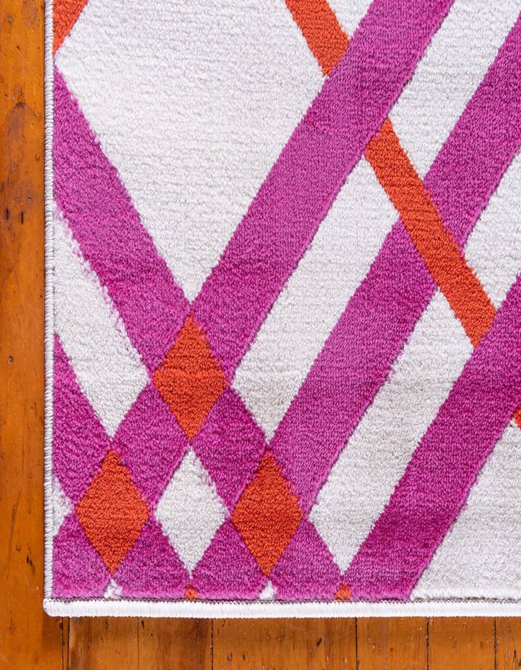 Detail image of Jane Seymour 2' x 6' Open Hearts Runner Rug