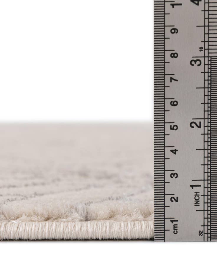 Detail image of  5' 3 x 8'  Marilyn Monroe&trade; Glam Dahlia Oval Rug