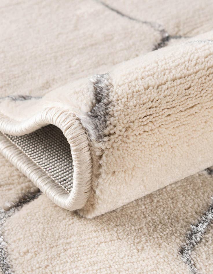 Detail image of  2' 7 x 12'  Marilyn Monroe&trade; Glam Trellis Runner Rug