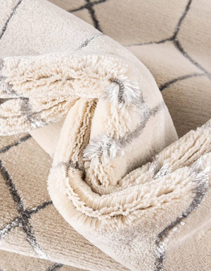 Detail image of  2' 7 x 12'  Marilyn Monroe&trade; Glam Trellis Runner Rug