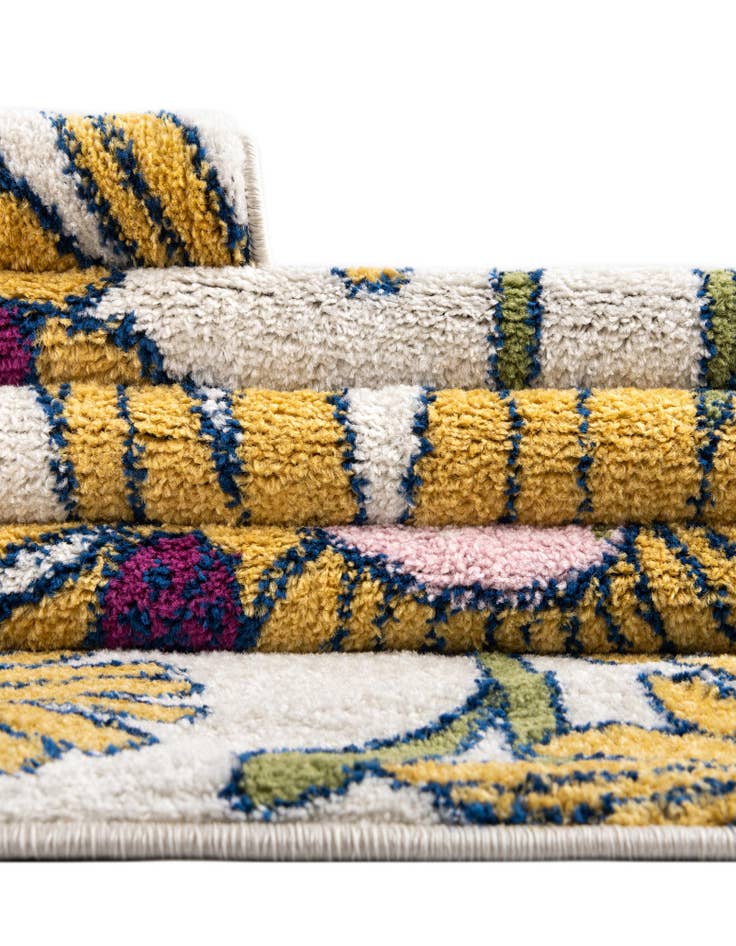 Detail image of  7' 10 x 7' 10 Bloom Square Rug