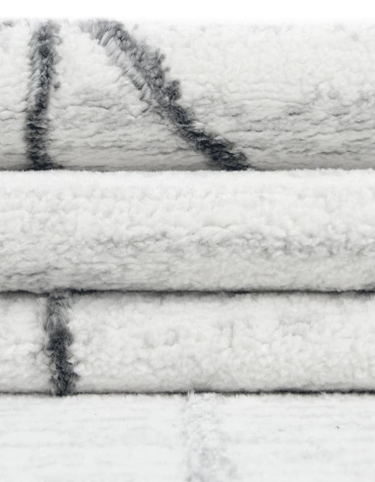 Detail image of  7' x 7' Lattice Trellis Square Rug