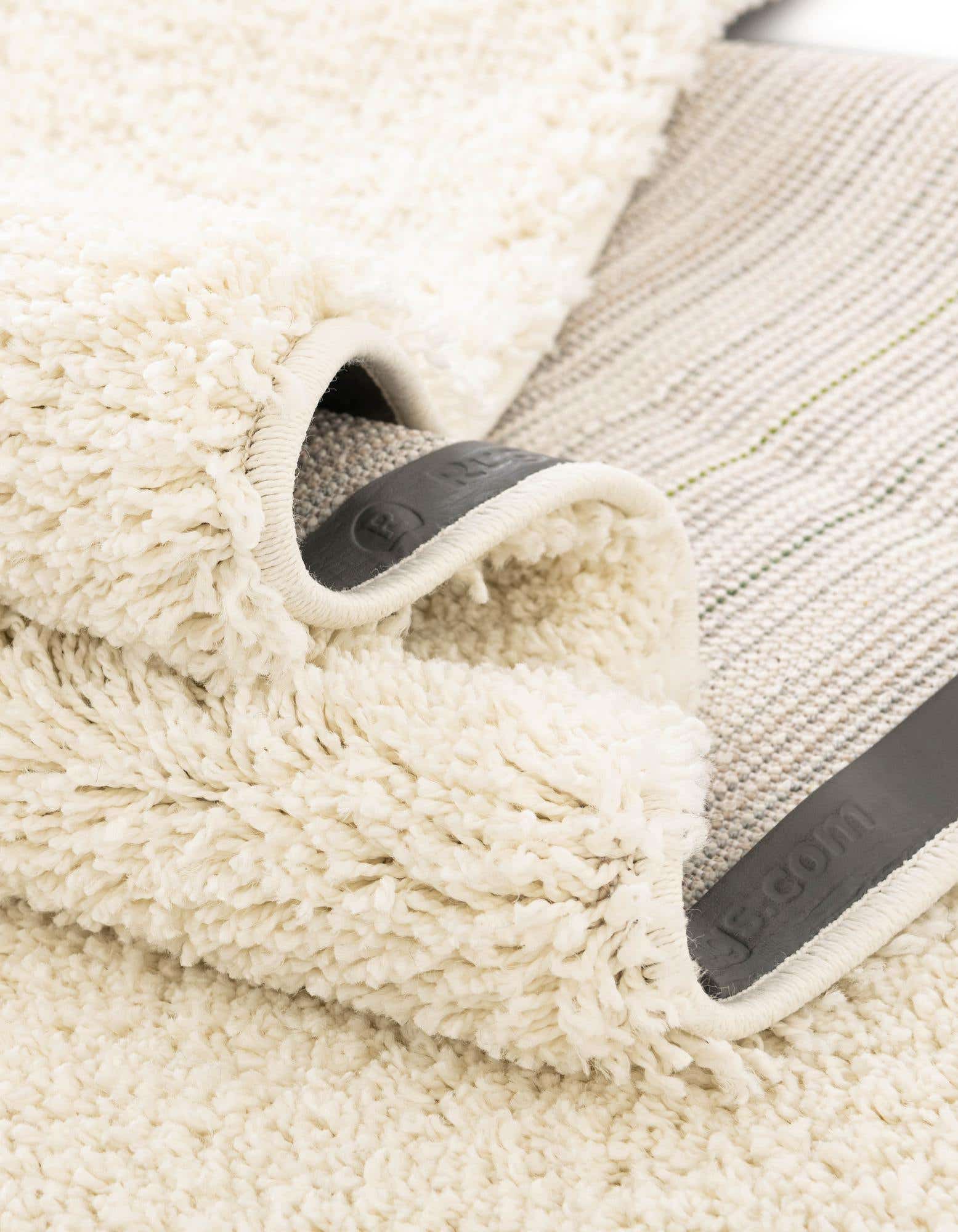 White 5' x 5' Soft Solid Shag Square Rug | Rugs.com