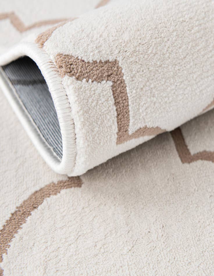 Detail image of Jill Zarin 7' 10 x 7' 10 Uptown Lincoln Center Square Rug