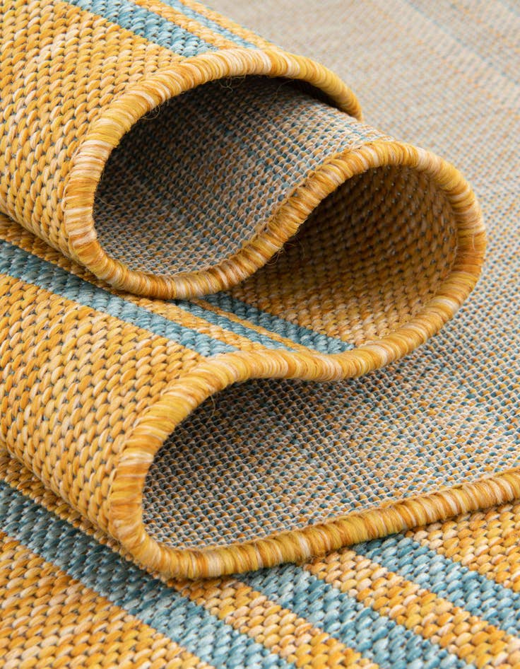 Detail image of  7' 10 x 10'  Washable Jill Zarin Anguilla Indoor / Outdoor Oval Rug