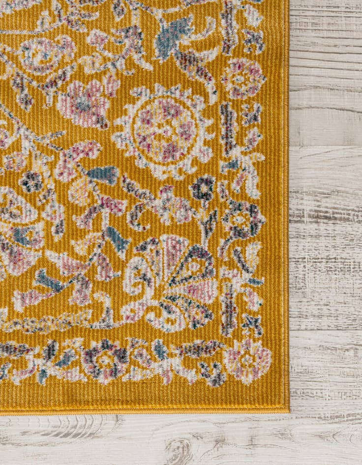 Detail image of 3' 3 x 5' 3 Blossom Rug