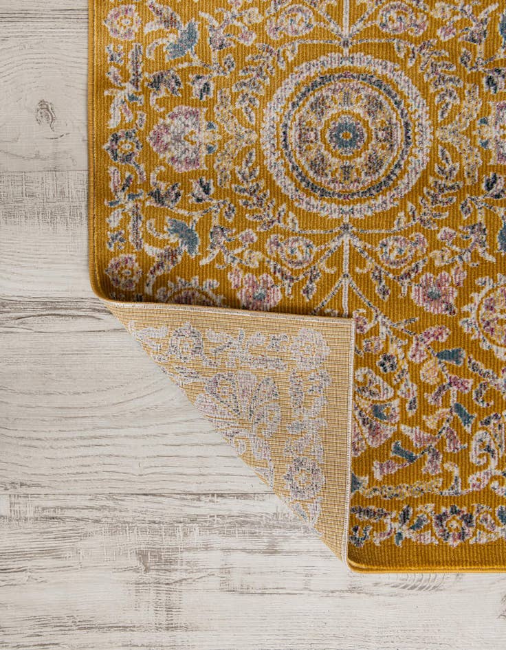 Detail image of 3' 3 x 5' 3 Blossom Rug