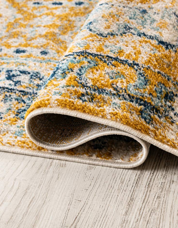 Detail image of 8' x 8' Madeline Vintage Round Rug