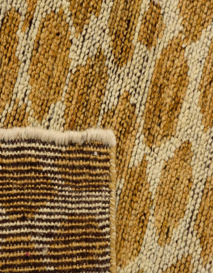 Detail image of  6' 1 x 9'  Hand Knotted Darya Wool Rug