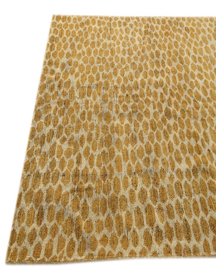 Detail image of  5' 11 x 8' 10  Hand Knotted Darya Wool Rug