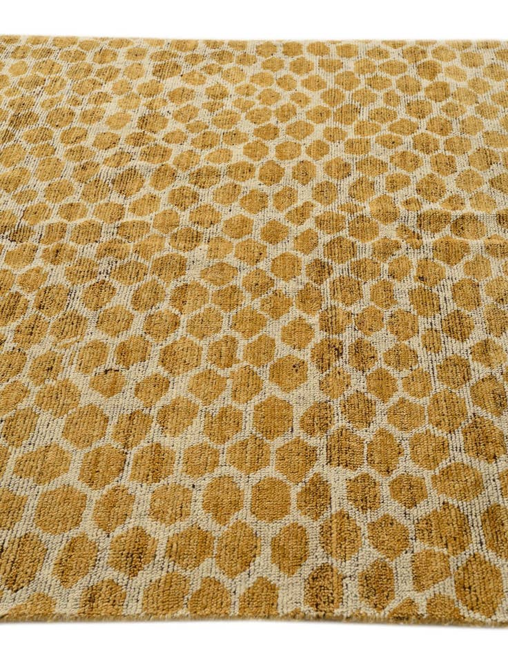 Detail image of  6' x 8' 11  Hand Knotted Darya Wool Rug