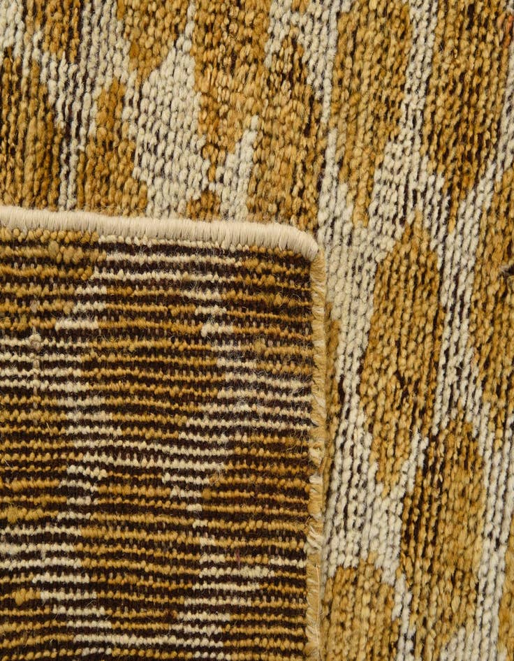 Detail image of  6' x 8' 11  Hand Knotted Darya Wool Rug