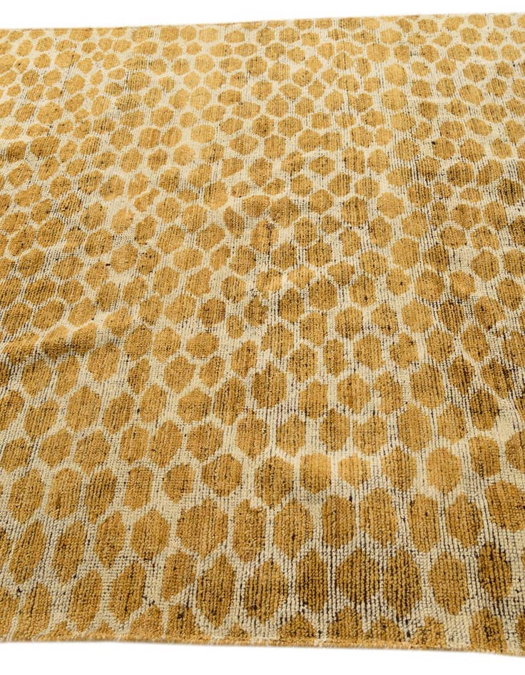 Detail image of  6' x 8' 9  Hand Knotted Darya Wool Rug