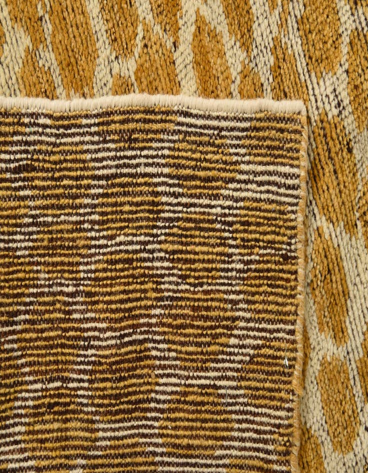 Detail image of  6' x 8' 9  Hand Knotted Darya Wool Rug