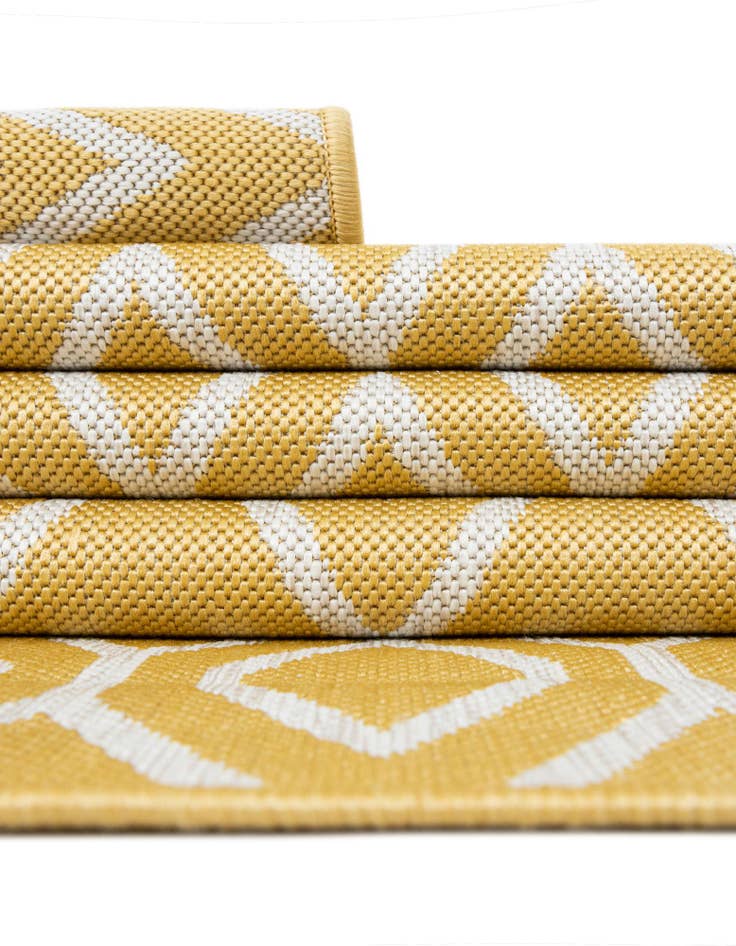 Detail image of  6' 7 x 6' 7  Washable Jill Zarin Turks and Caicos Indoor / Outdoor Round Rug